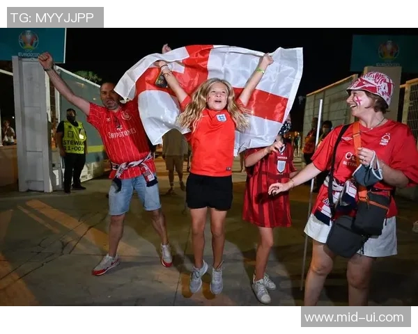 英国足球明星亲临香港与球迷互动展现足球魅力与热情 英国足球明星亲临香港与球迷互动展现足球魅力与热情