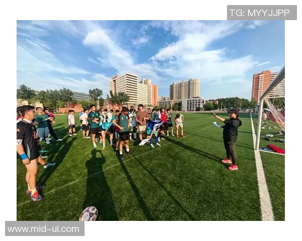 青春的绿茵场上闪耀的足球明星与我们的梦想同行